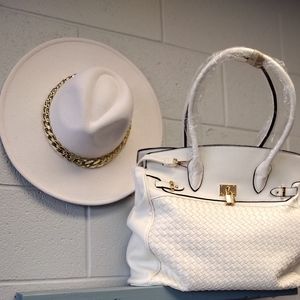 White oversized bag